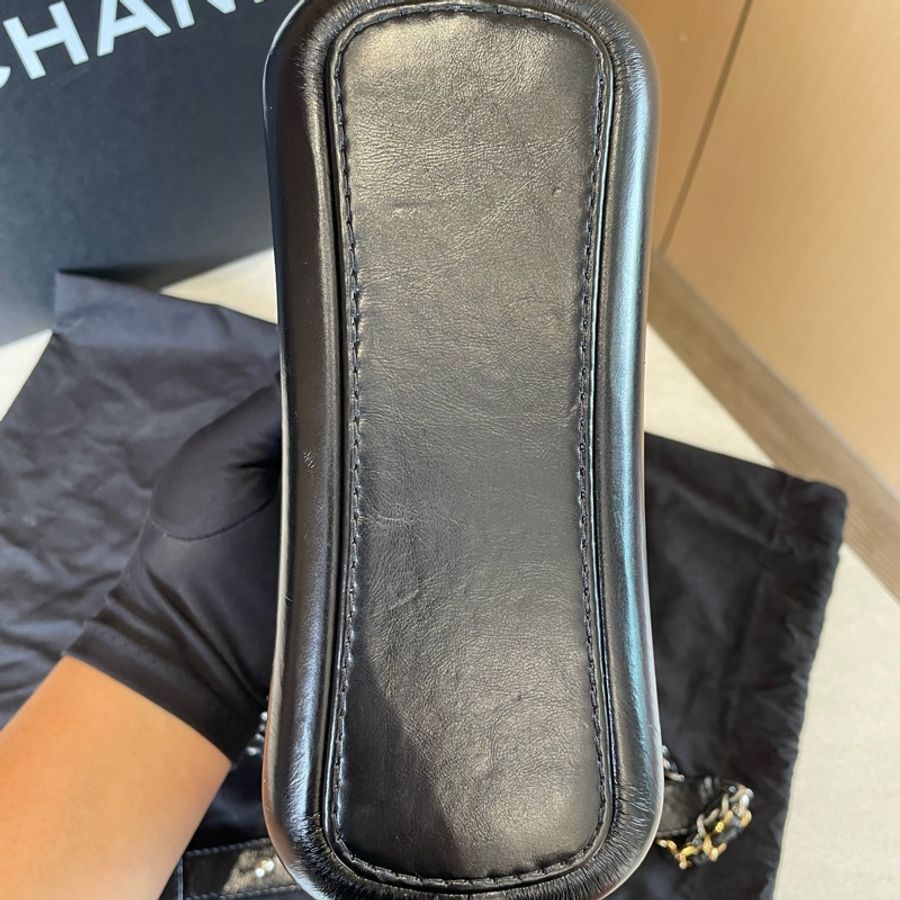 香奈兒/Chanel 黑金V紋流浪包小號-5