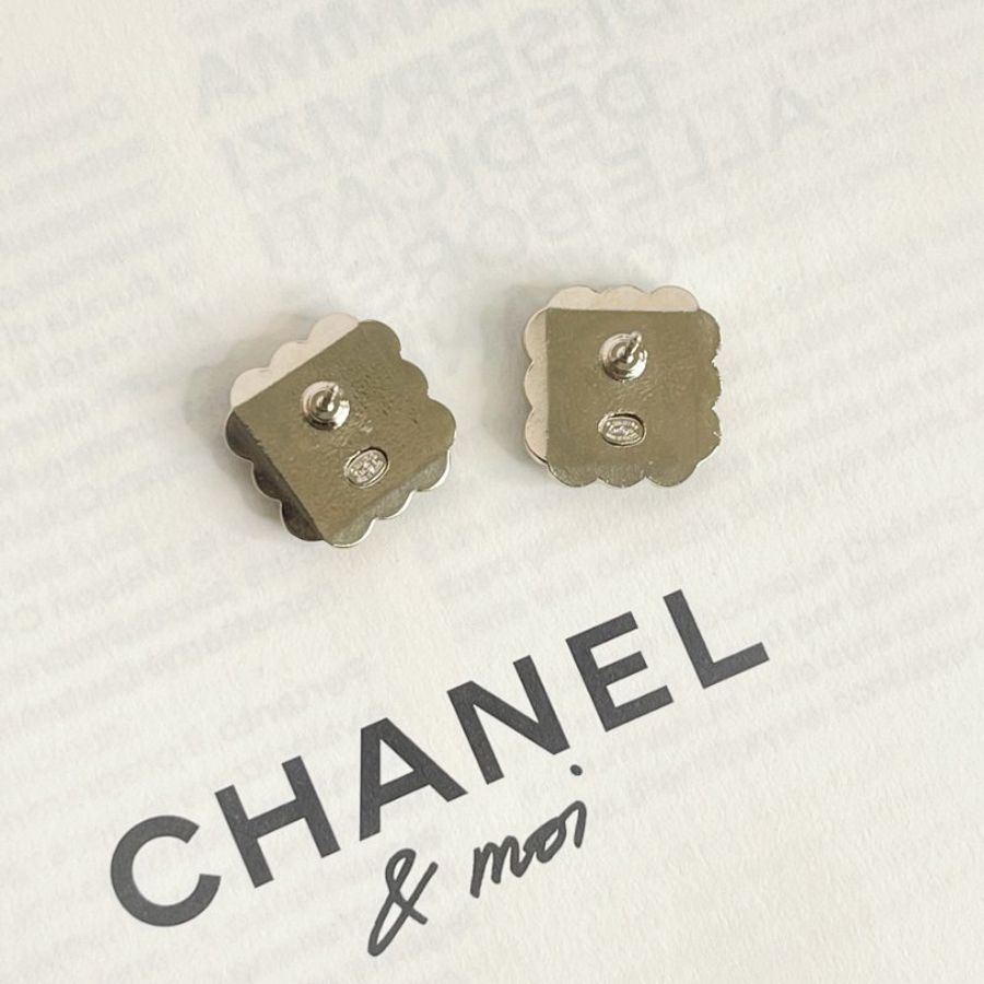 CHANEL 24B蕾絲方糖耳針-1