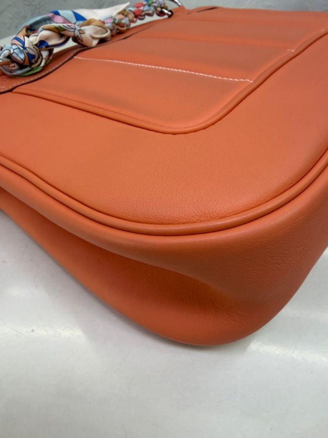 這款是愛馬仕 Hermès Berlinne Mini Clevet 肩背包-15
