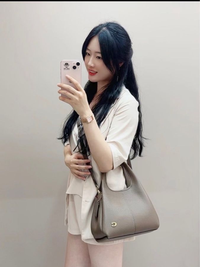 Coach LANA 23 單肩手袋奶茶色-2