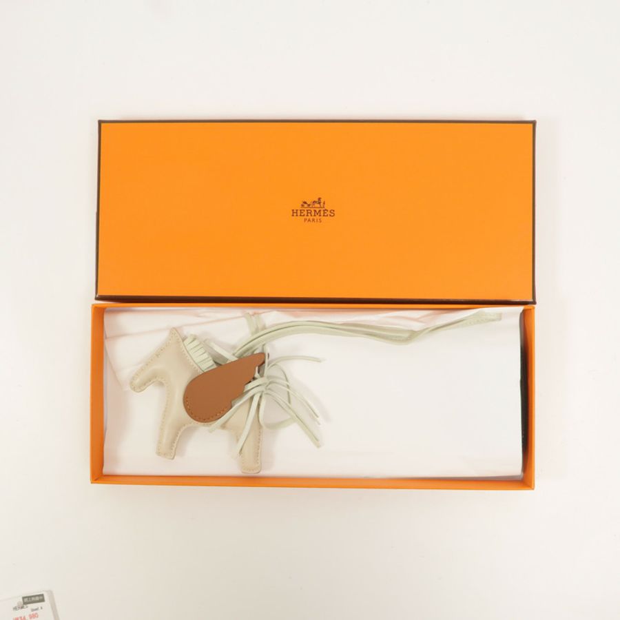 HERMES Milo/Swift皮革Rodeo Pegase PM掛飾Craie/Vert Fizz/Gold-8