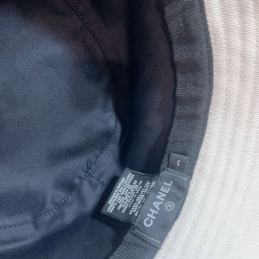 ෆ Chanel 白色牛仔亮片漁夫帽🈶購證-13