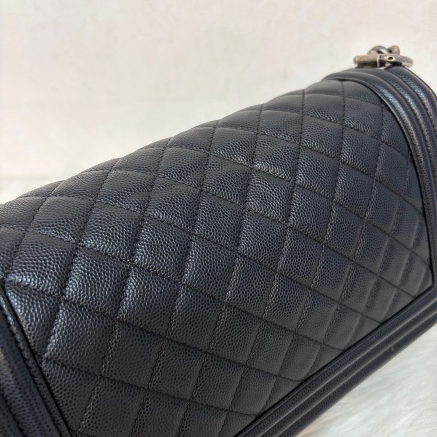CHANEL A67086 COCO BOY 25 黑牛皮菱格紋銀鍊 斜背包 肩背包 男孩包 口蓋包-18