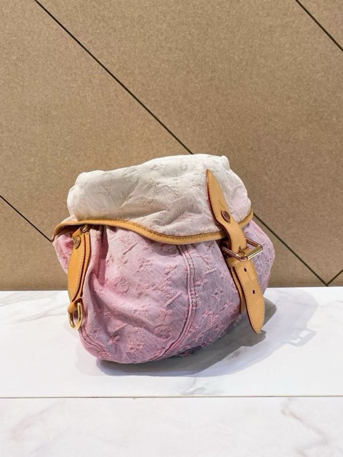 【威選精品】💗 LV 漸變粉丹寧 Monogram 牛仔斜背包-3