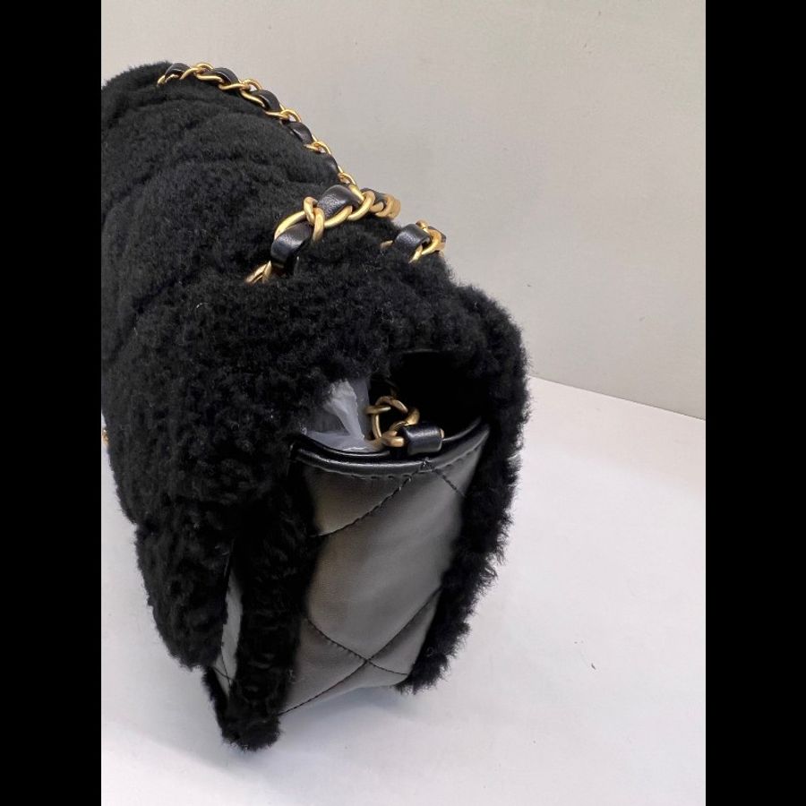 香奈兒CF中號季節限定款,泰迪絨+小羊皮拼接黑金配色,-8
