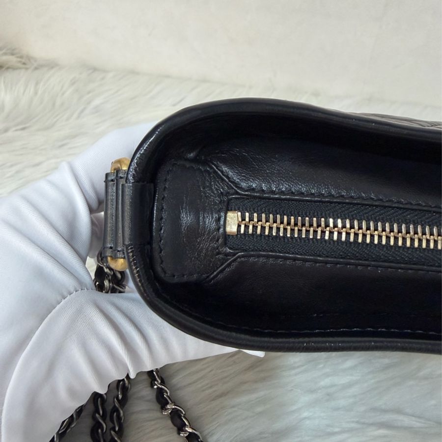 CHANEL A91810 gabrielle HOBO 20公分 黑色小號流浪包 斜背包 斜挎包-25