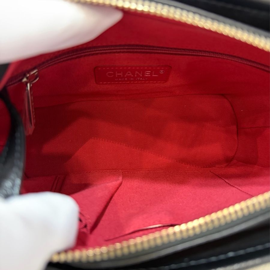 CHANEL A91810 gabrielle HOBO 20公分 黑色小號流浪包 斜背包 斜挎包-31