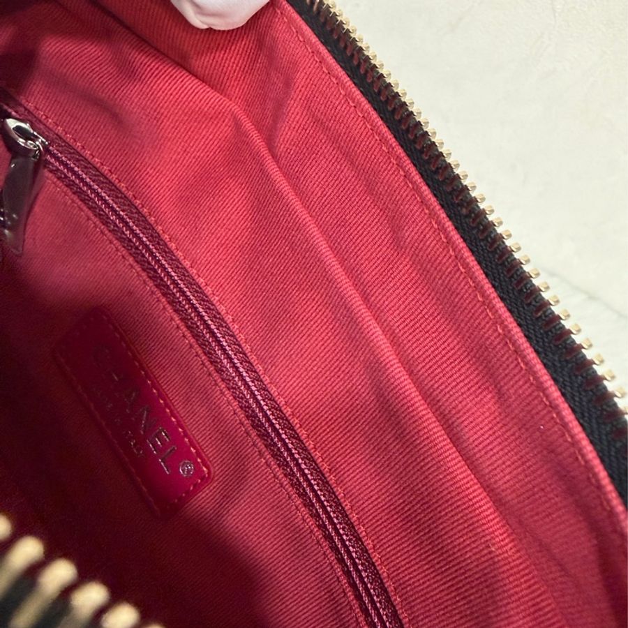CHANEL A91810 gabrielle HOBO 20公分 黑色小號流浪包 斜背包 斜挎包-34