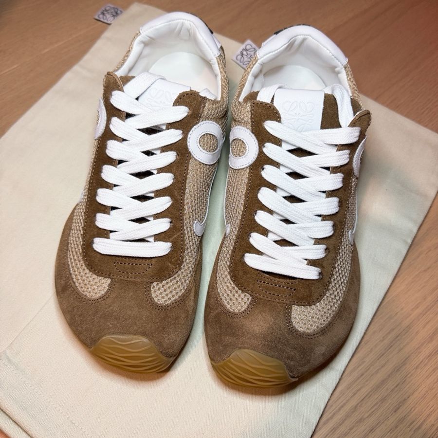 Loewe咖啡色跑鞋Ballet Runner 2.0 in suede and mesh 38碼-0