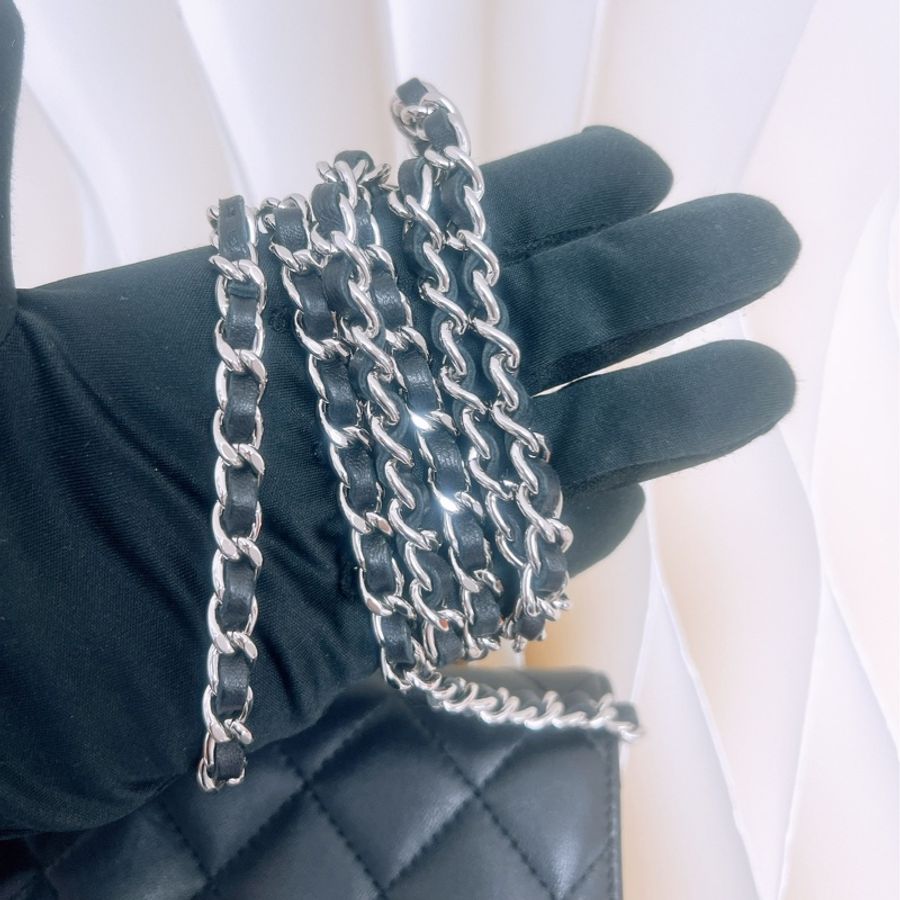 Chanel woc 黑銀長夾鏈條包-8