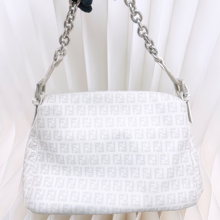 Fendi baugette zucchino 白色老花法棍/鏈條肩背包-5