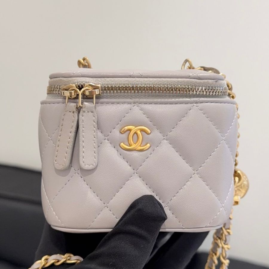 Chanel香奈兒 灰色金扣菱格羊皮金球金珠Mini迷你小盒子 化妝包 鏈條包 帶鏡子款 芯片款 金球可隨意調節鏈條長度-0