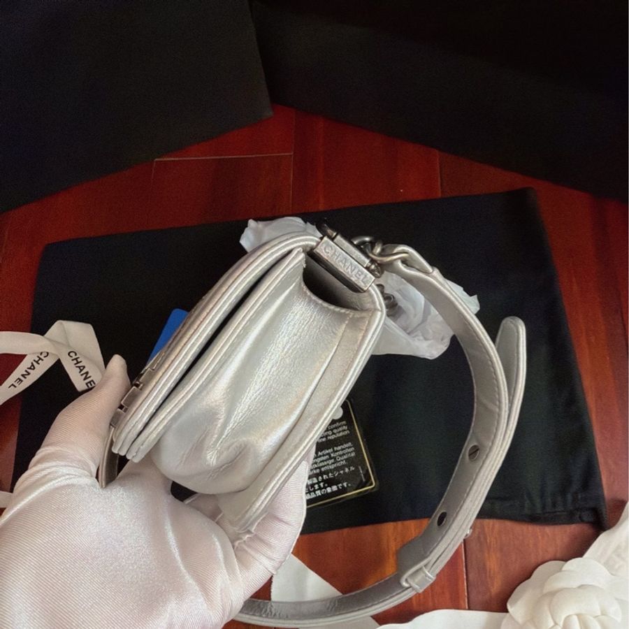 Chanel • 絕版金屬銀珍珠魚皮銀釦 Le Boy 20 小號 🈶保卡-5