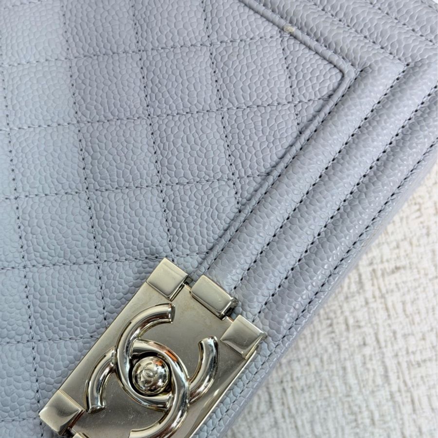 Chanel • 經典珍珠灰荔枝牛皮金釦Le Boy 25 中號 🈶保卡-7