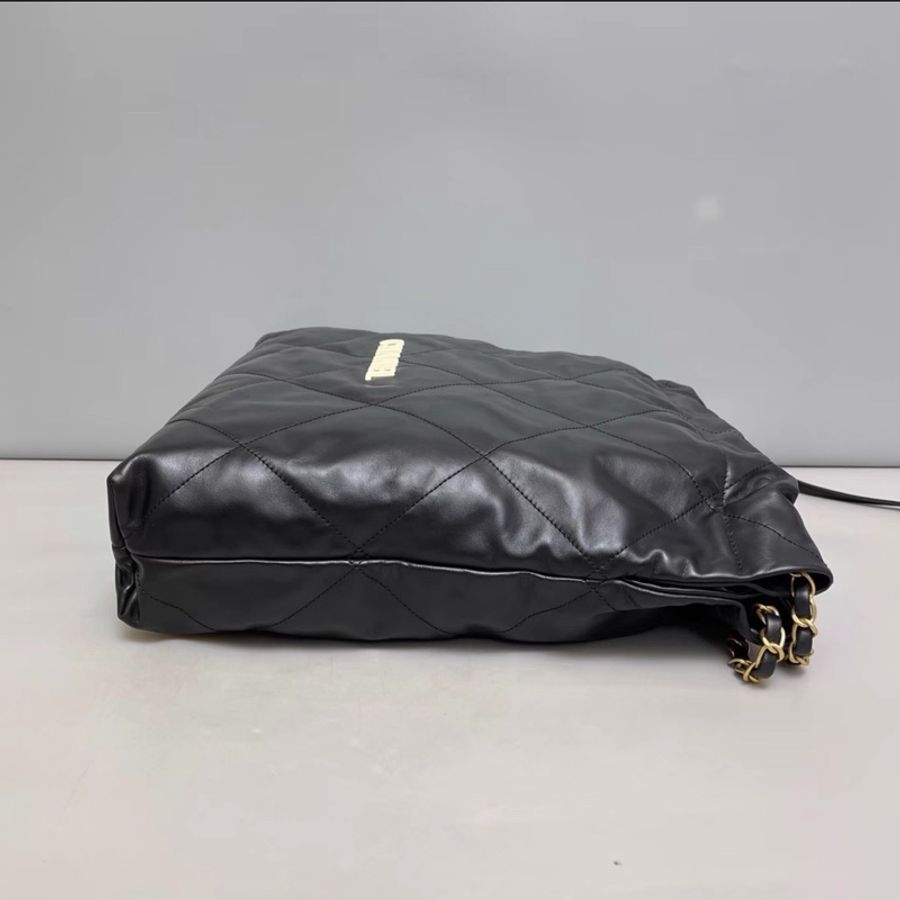百搭神包在這‼️ CHANEL 22 BAG中號黑色全皮白扣包-5