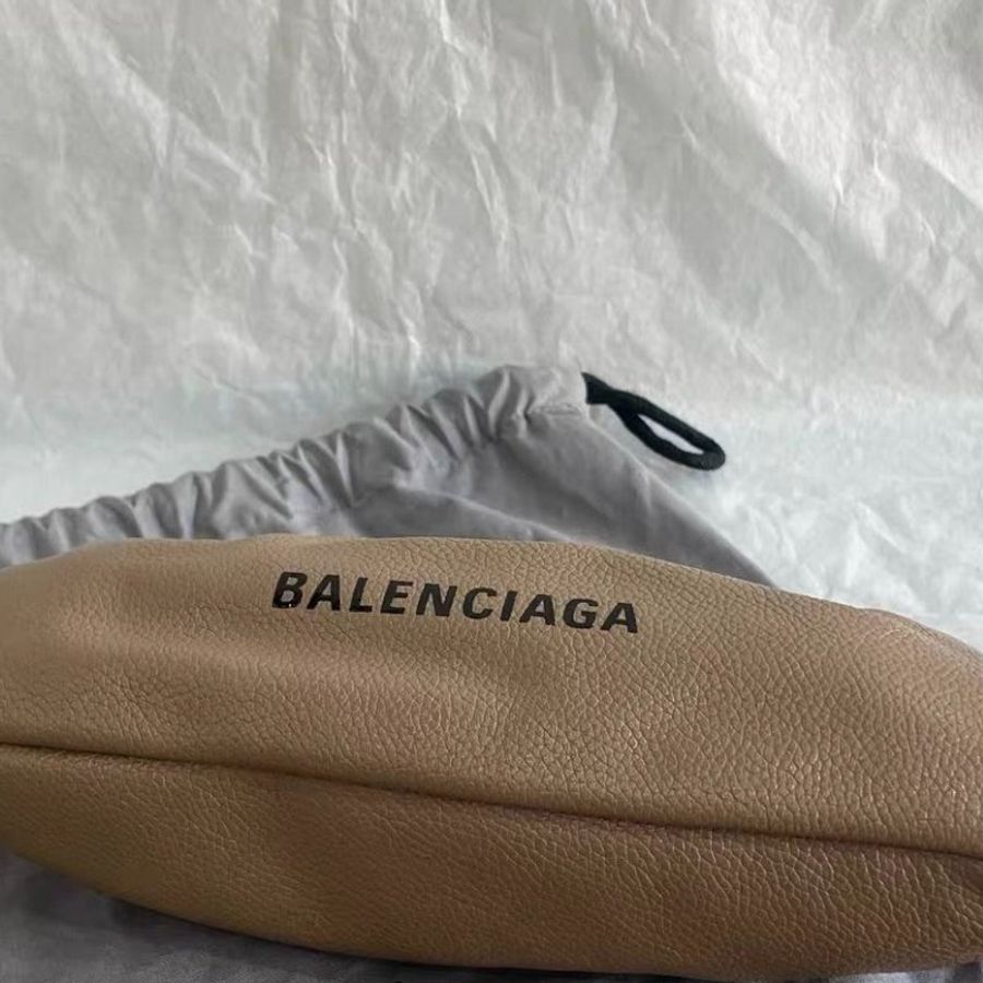 balenciaga 大象灰 雲朵包 錢夾 肩背手拿包 晚宴包 24*4.5*14cm 98新配件塵袋 肩帶-6