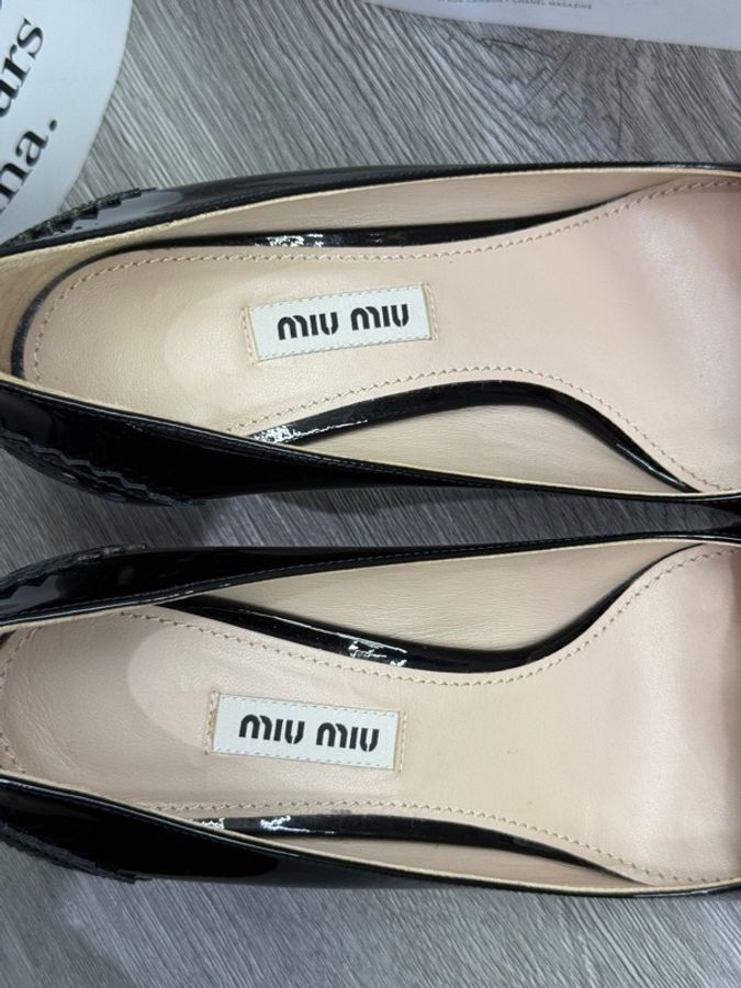 繆繆/Miu Miu 漆皮高踭鞋37碼-3