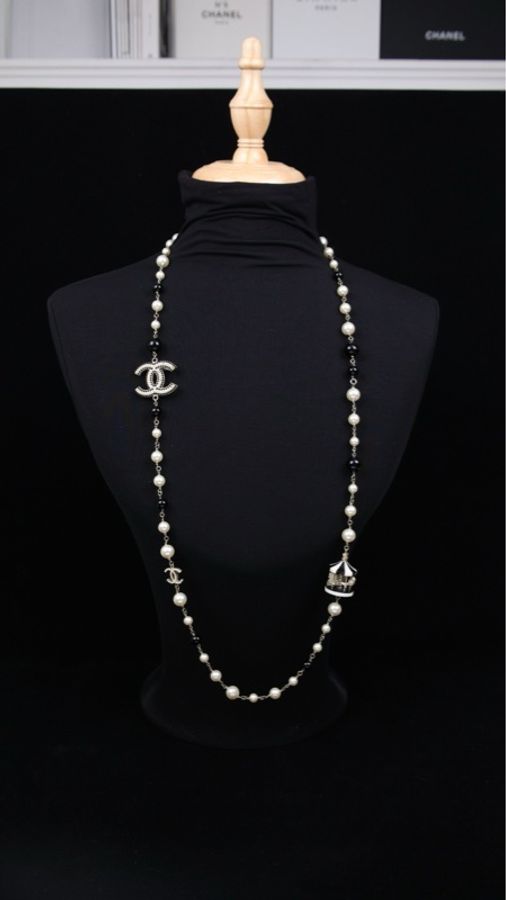 Chanel 08年旋转木马系列黑白珍珠CC旋转木马吊坠长项链毛衣链-5