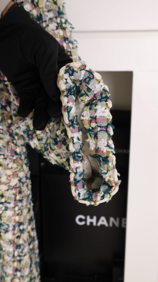Chanel 18年希腊系列秀款绿彩色编织猫头鹰扣圆领长款外套-30