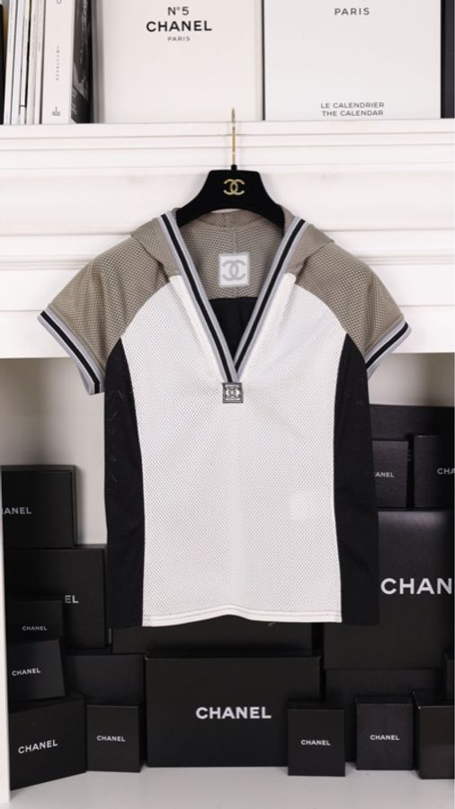 Chanel 04年运动方标系列黑灰白拼色网面连帽短袖上衣-0