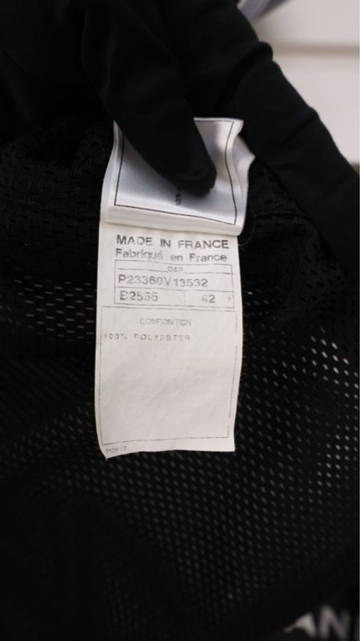 Chanel 04年运动方标系列黑灰白拼色网面连帽短袖上衣-23