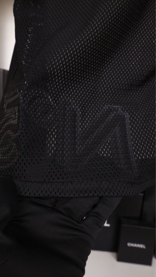 Chanel 04年运动方标系列黑灰白拼色网面连帽短袖上衣-33