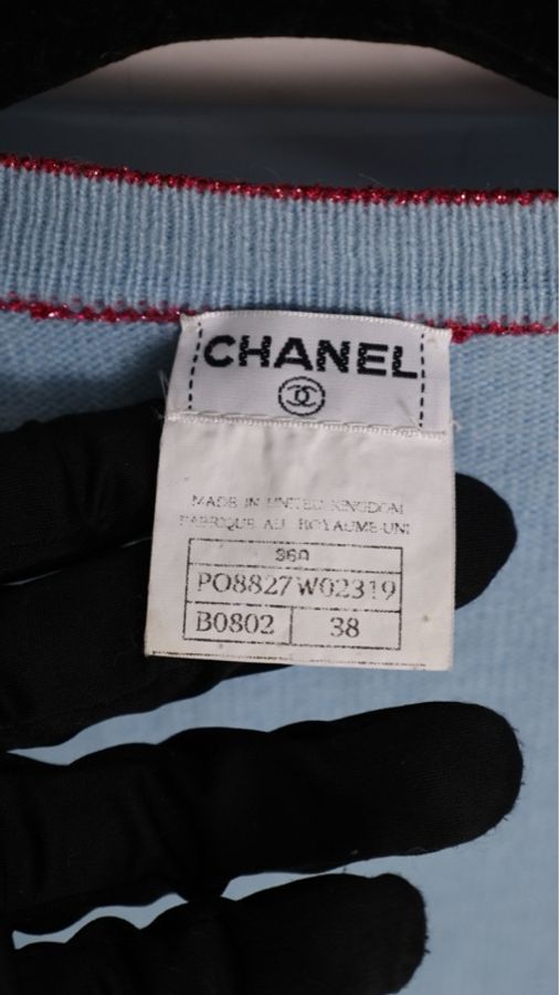 Chanel 96年秀款蓝粉羊绒拼色亮片两口袋针织开衫外套-16