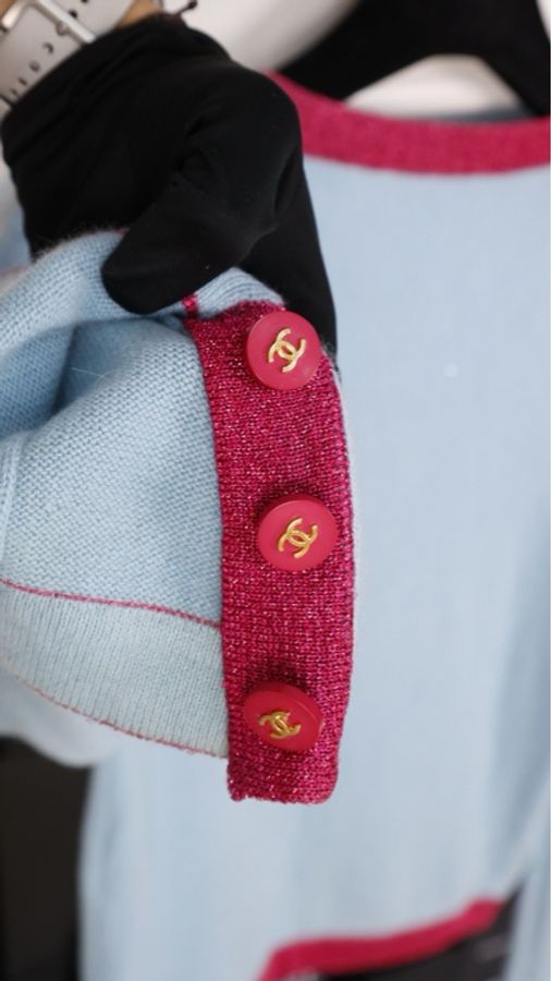 Chanel 96年秀款蓝粉羊绒拼色亮片两口袋针织开衫外套-34