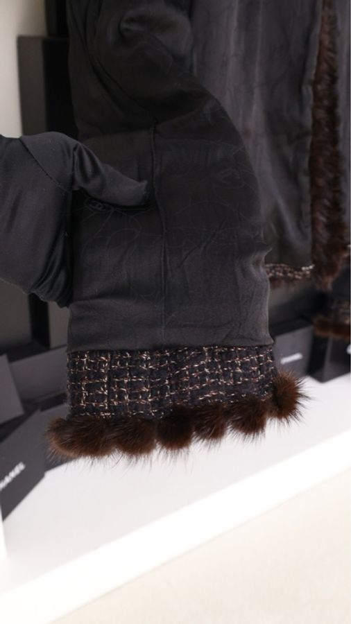 Chanel 03年棕色毛毛滚边条纹外套-20