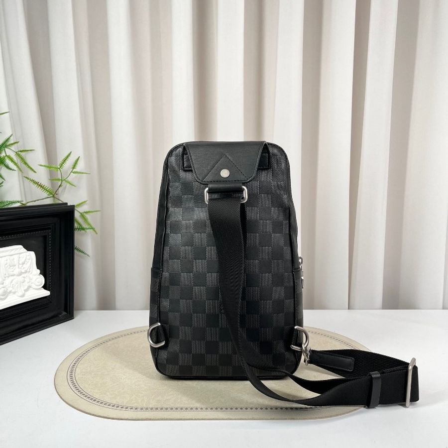 Louis Vuitton AVENUE牛皮棋盤格男士胸包-3