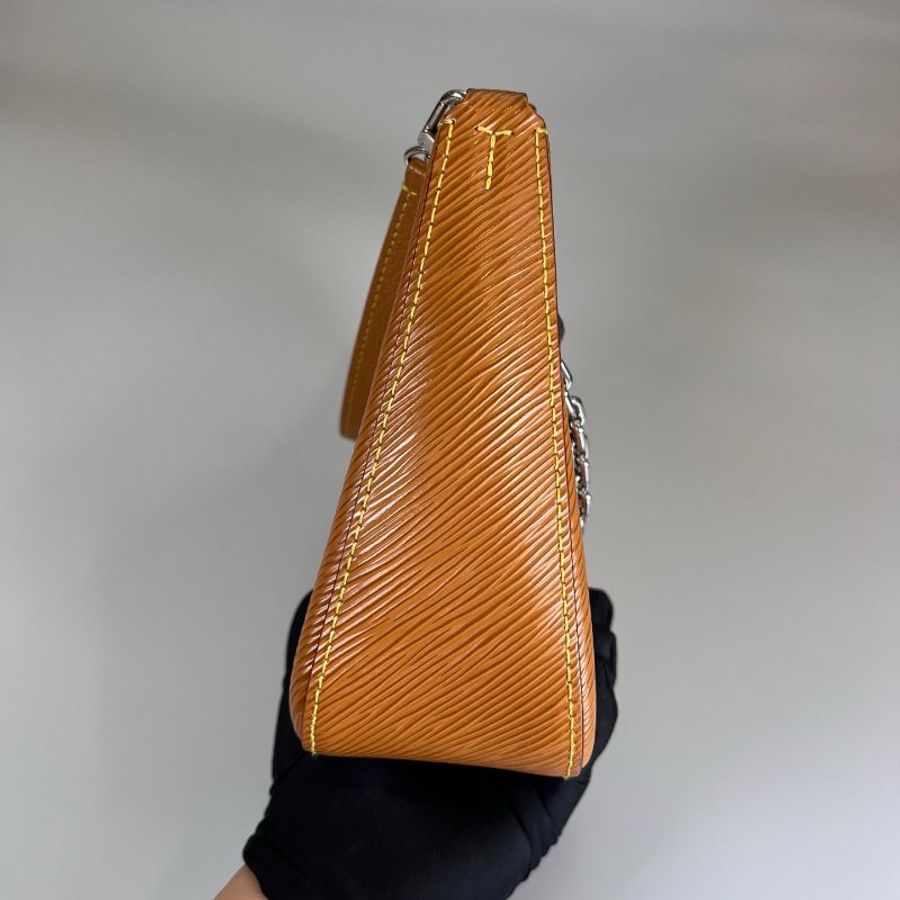 LV M80794/晶片款 焦糖棕Epi Marelle 兩用包-3