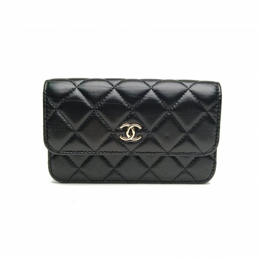CHANEL 21SCFWOC黑色牛皮30開淺金扣珍珠肩帶肩背包-0