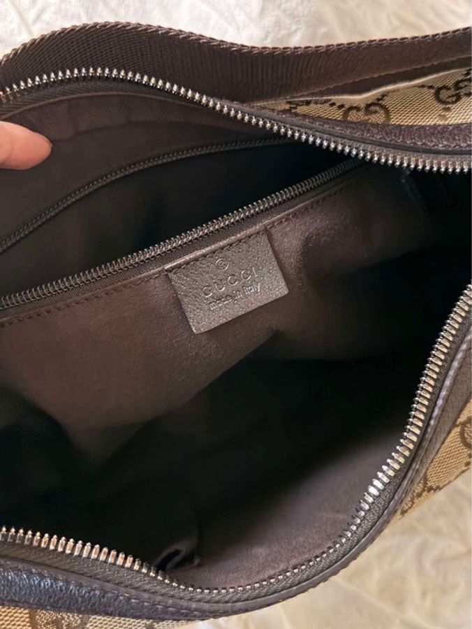 Gucci 經典GG Canvas 滿版老花半月包-4