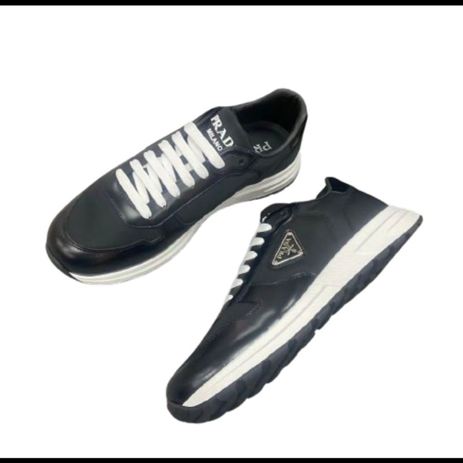 Prada Prax 01 Re Nylon 男款黑色皮革球鞋 運動鞋 UK8碼-1