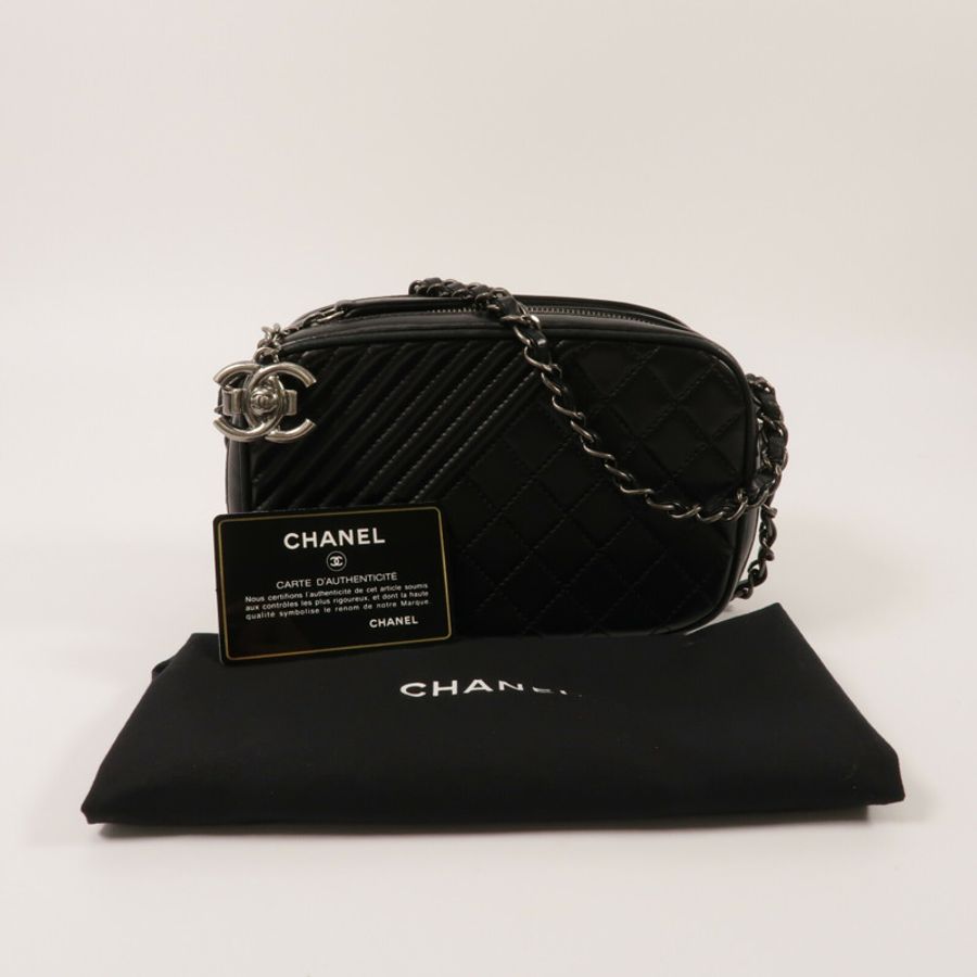 CHANEL 牛皮皮革Coco Boy Camera Bag鏈帶肩背袋-11