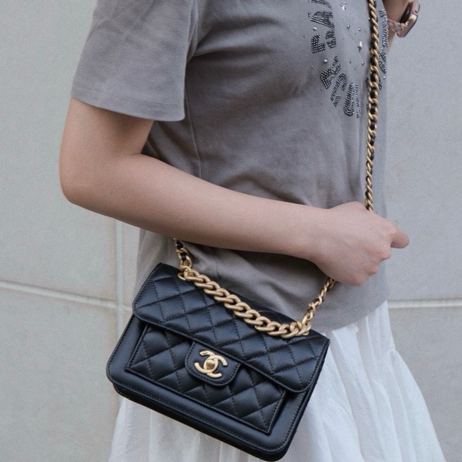 🆕Chanel 香奈兒 23S黑金郵差包/豆腐包手提包斜挎包 芯片款-1