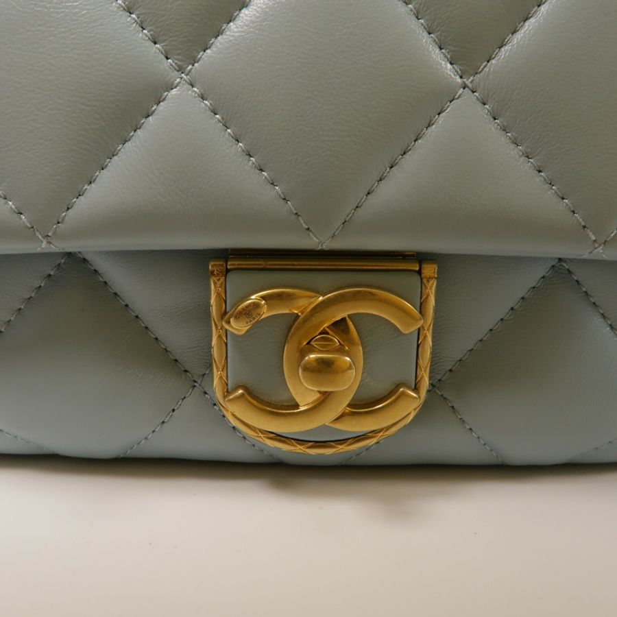 CHANEL 羊皮皮革22P Mini Flap鏈帶肩背袋-7