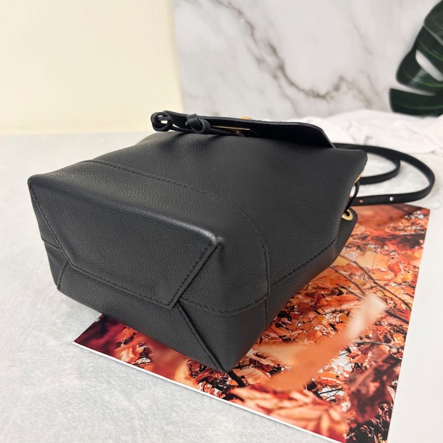 LV Lockmem迷你粒紋皮後背包 M54573-13