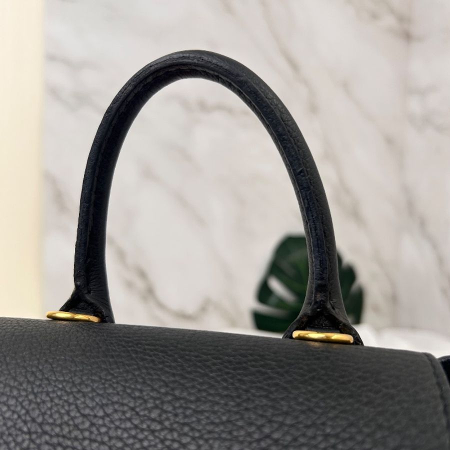 LV Lockmem迷你粒紋皮後背包 M54573-17