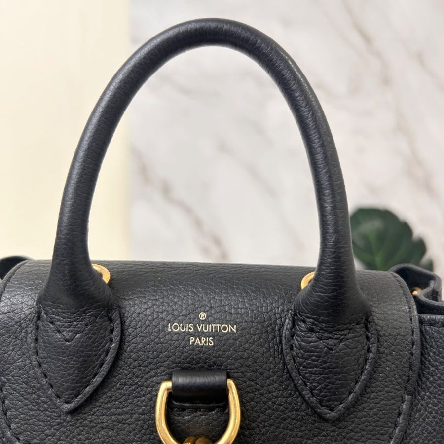 LV Lockmem迷你粒紋皮後背包 M54573-18