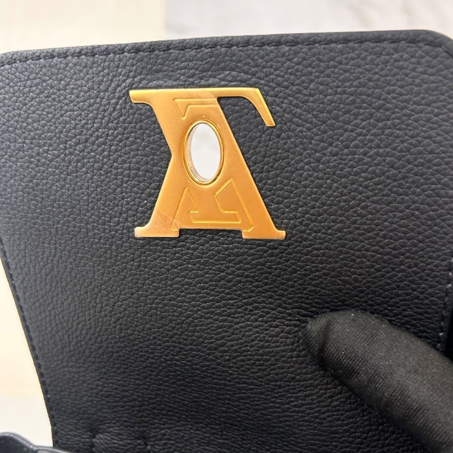 LV Lockmem迷你粒紋皮後背包 M54573-22