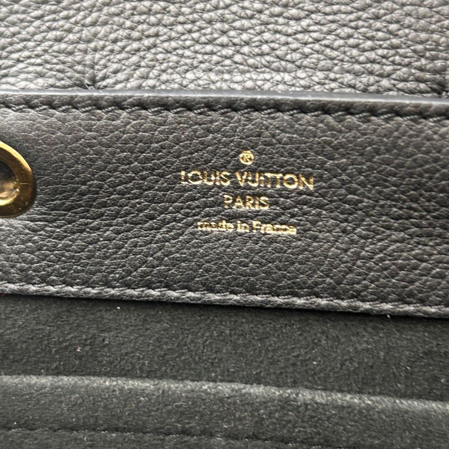 LV Lockmem迷你粒紋皮後背包 M54573-23