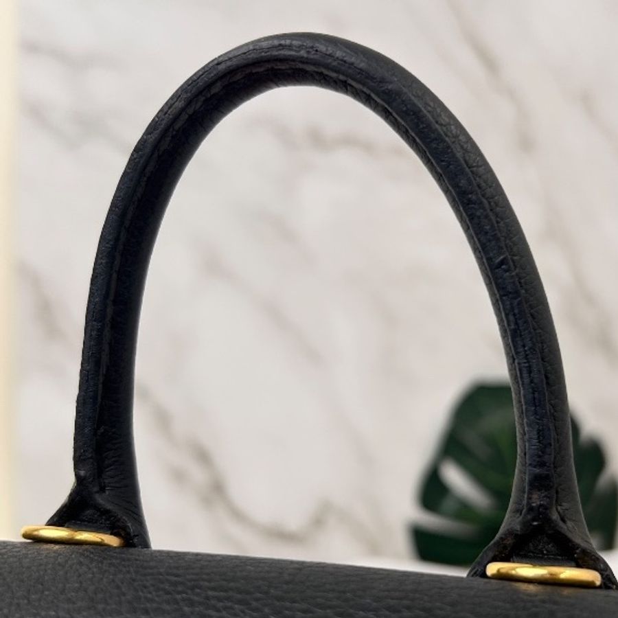 LV Lockmem迷你粒紋皮後背包 M54573-32
