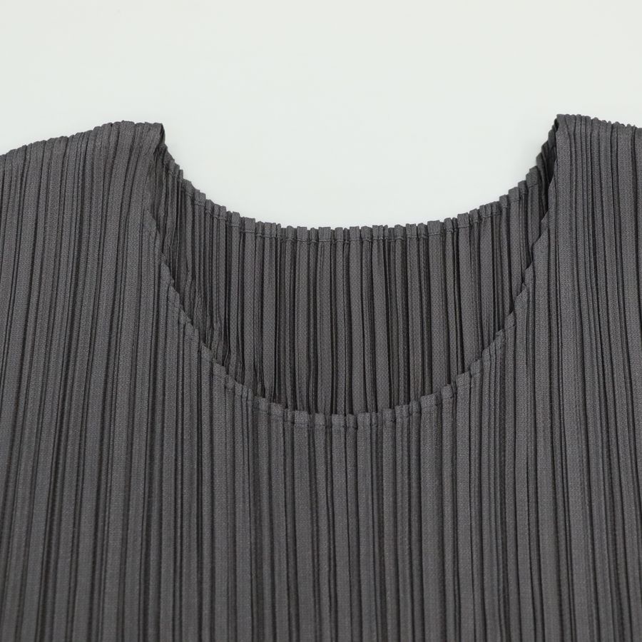 ISSEY MIYAKE三宅一生 深灰色 褶皺 背心 上衣 SIZE3-4