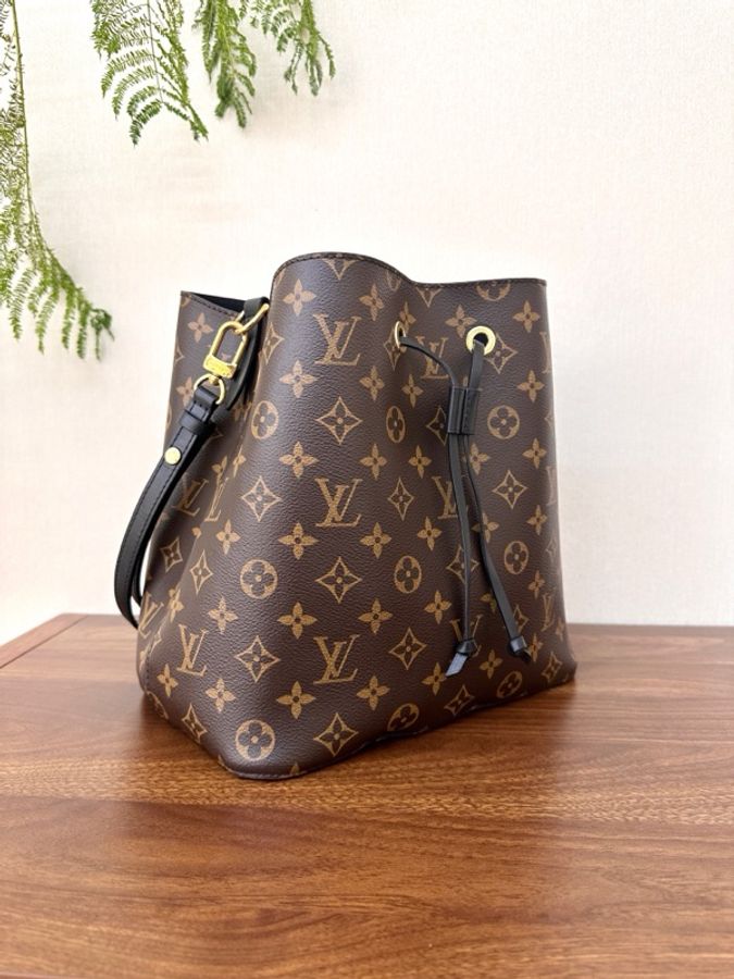 Louis Vuitton 路易威登 經典老花黑色水桶-1