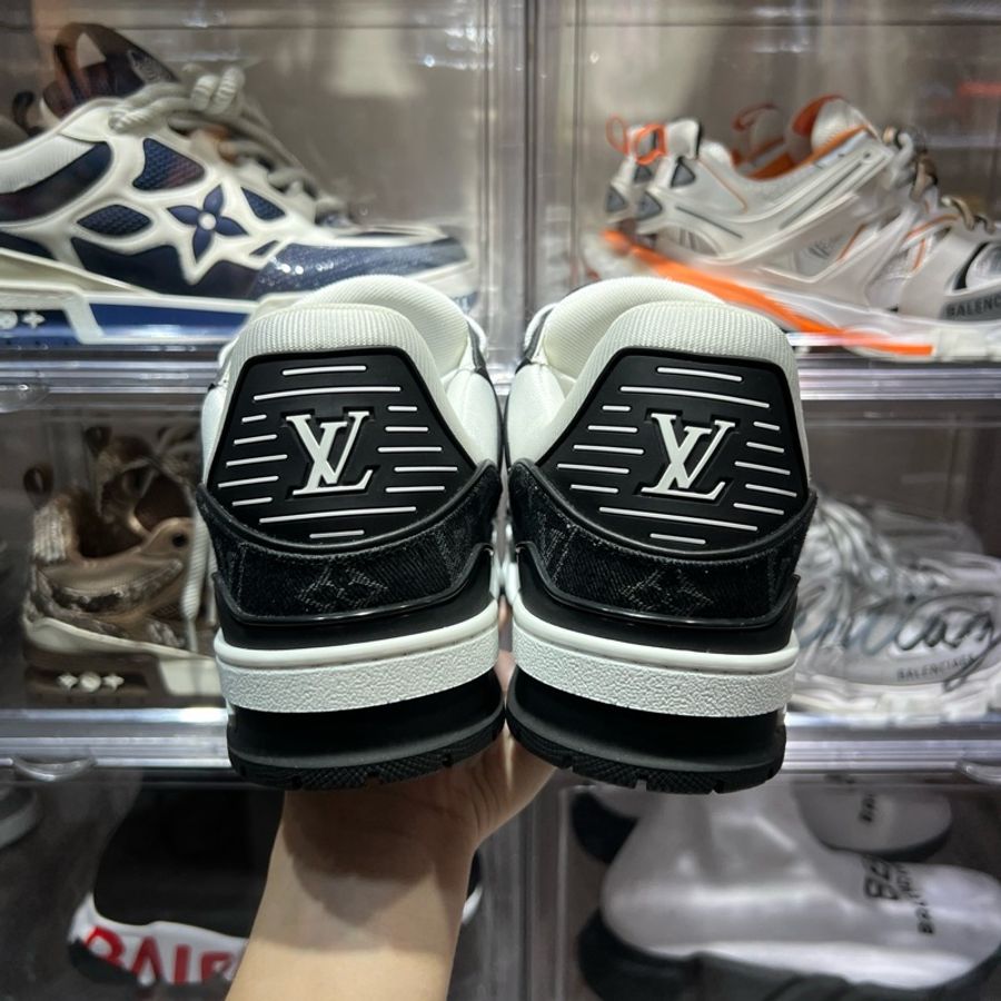 Lv trainer 黑牛仔Eu41-4