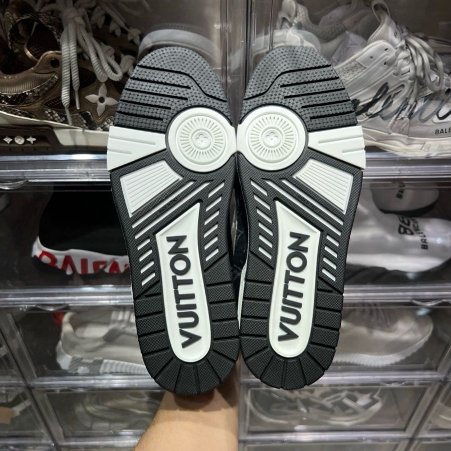 Lv trainer 黑牛仔Eu41-5