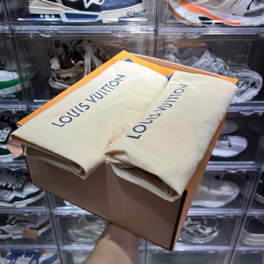 Lv trainer 黑牛仔Eu41-8