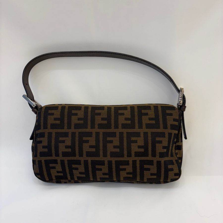 Fendi 芬迪 老花法棍腋下包 上身復古感十足-3