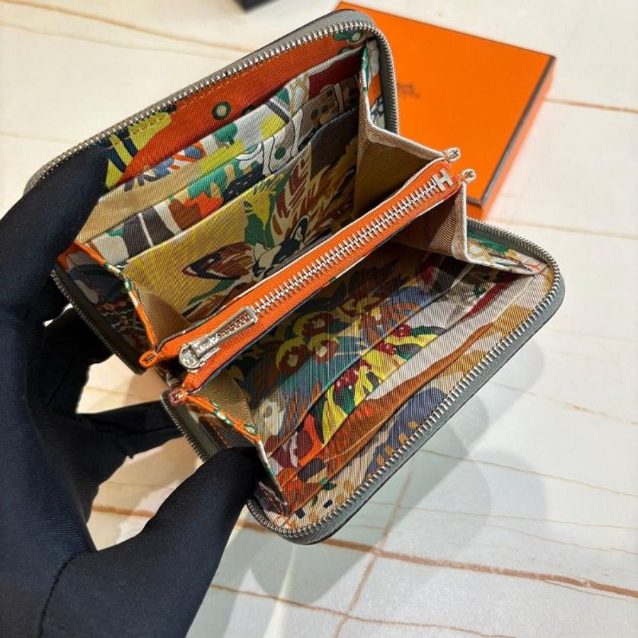 HERMÈS 絲巾短夾大象灰 W刻-4